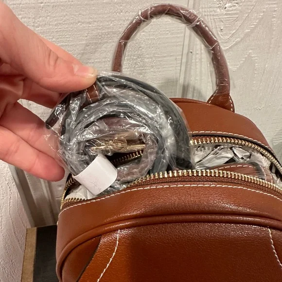 Laorentou Mini Backpack - Picture 4 of 12